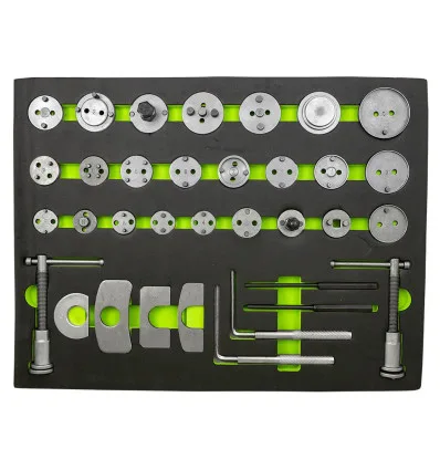 Jeu de 5 auges pour l'armoire avec des outils pour le remplacement d'huile