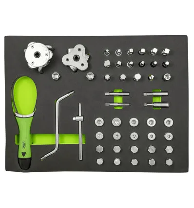 Jeu de 5 auges pour l'armoire avec des outils pour le remplacement d'huile