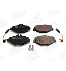 Jeu de plaquettes de frein avant Champion 573091CH pour Mercedes-Benz Classe E CLS